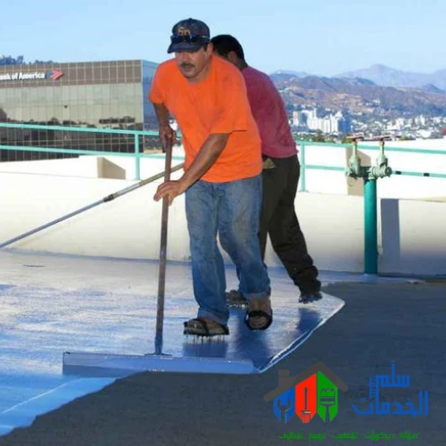 عزل أسطح متهالكة في الرياض